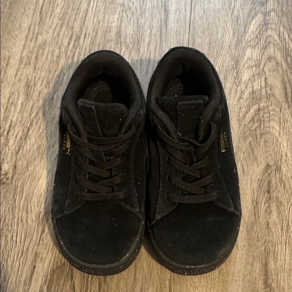 Puma Classic Black Sneakers